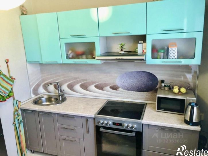 3-комн квартира пр-кт 60 лет СССР, 32,  д. 32