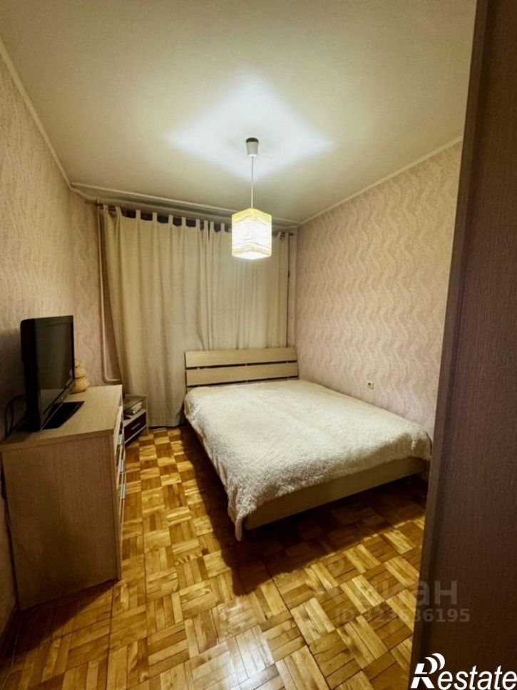 3-комн квартира пр-кт 60 лет СССР, 32,  д. 32