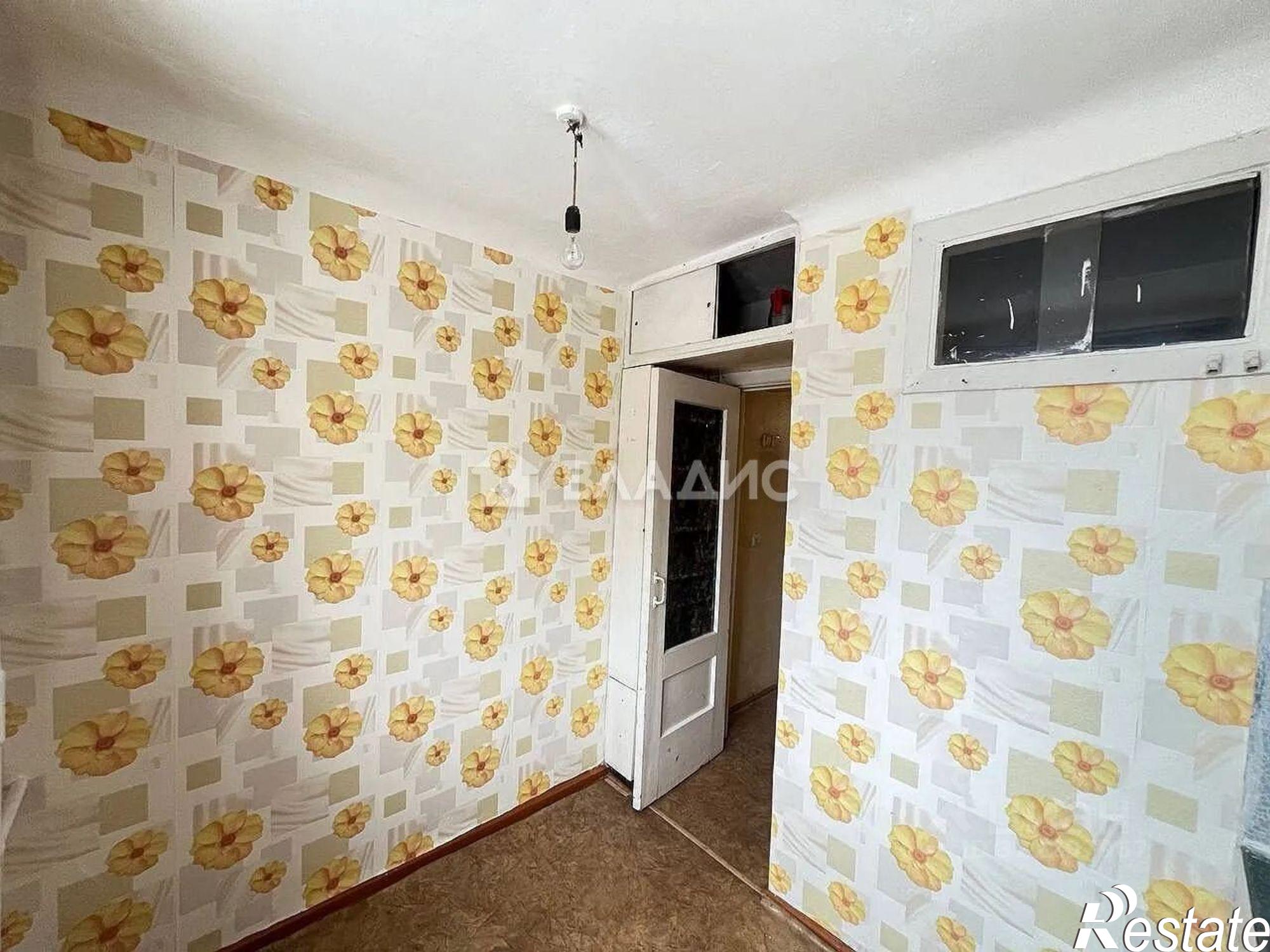 Купить квартиру за 4 450 000 рублей на Улан-Удэ, улица Комарова, 8