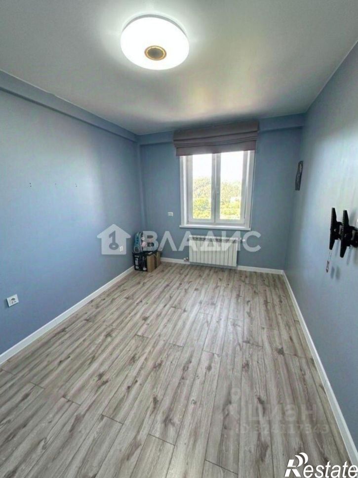 3-комн квартира Современная улица, 4,  д. 4