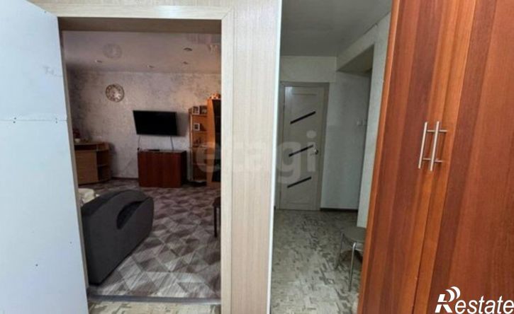 2-комн квартира мкр 6-й, 20,  д. 20