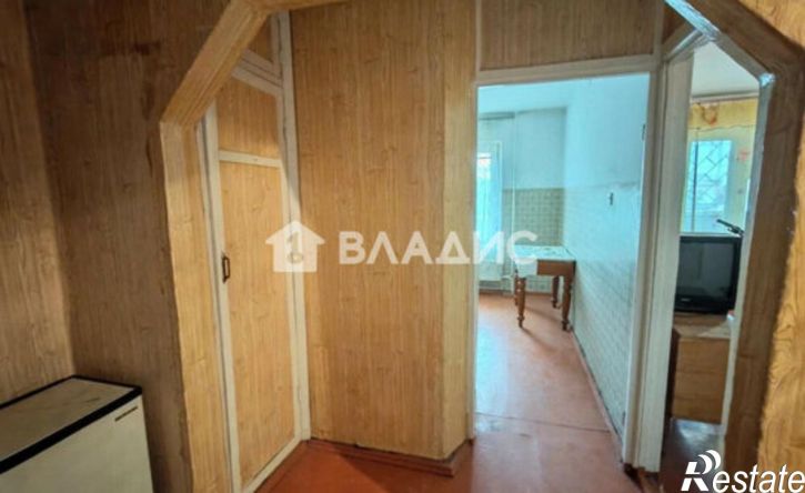 1-комн квартира мкр 6-й, 27,  д. 27