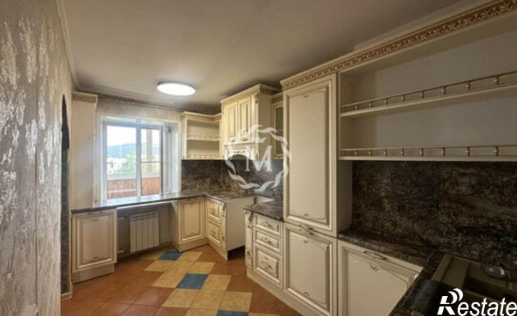 3-комн квартира Улан-Удэ, 102-й микрорайон, улица Ринчино, 28