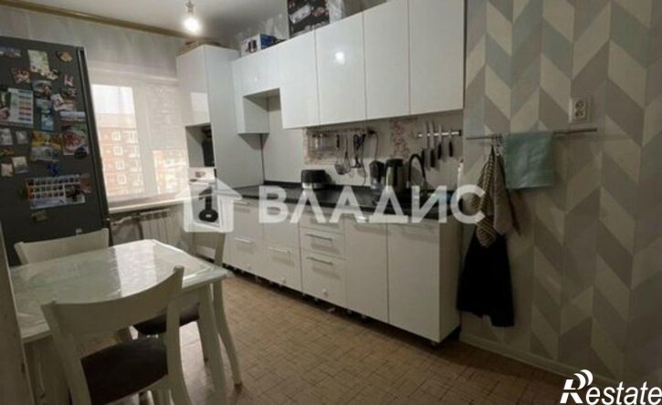 3-комн квартира Улан-Удэ, 102-й микрорайон, улица Ринчино, 3
