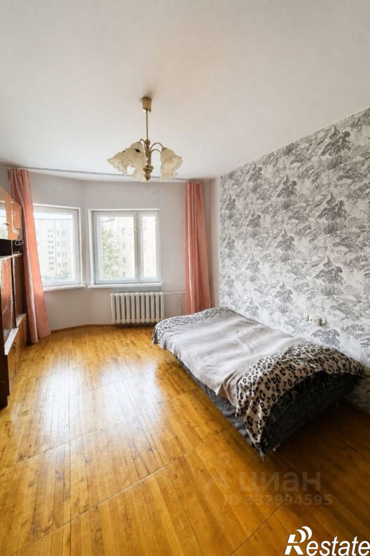 2-комн квартира пр-кт 60 лет СССР, 30,  д. 30