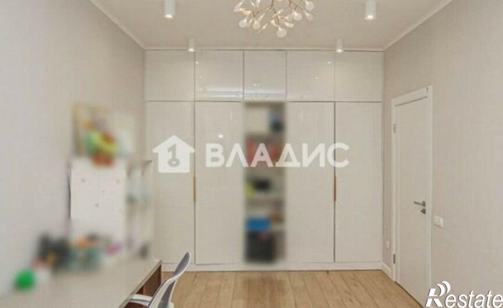 5-комн квартира Улан-Удэ, 102-й микрорайон, улица Ринчино, 25